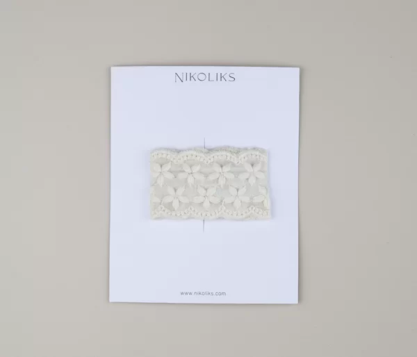 WHITE SNAP CLIP LACE